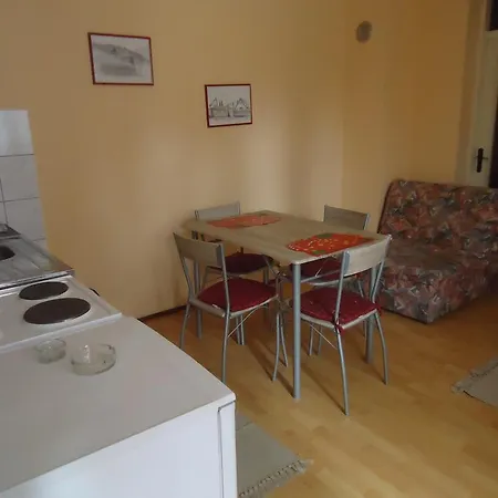 Prenociste Stara Breza 3* Palić